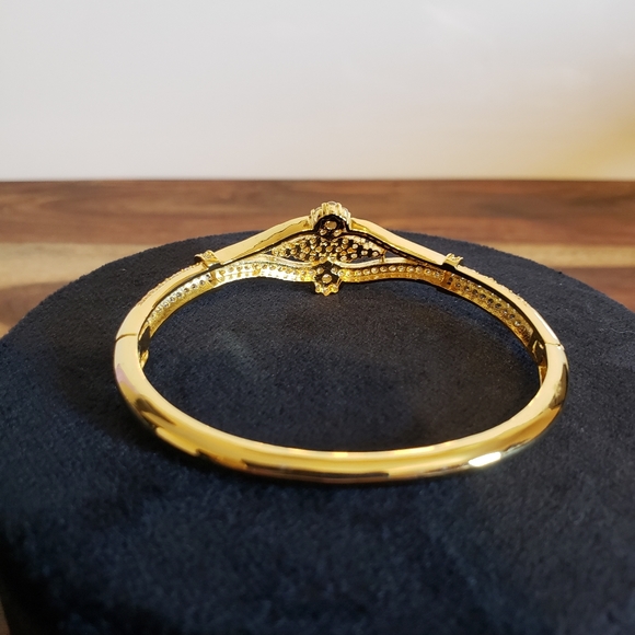 18K Gold Plated Bangle Bracelet - Picture 6 of 12